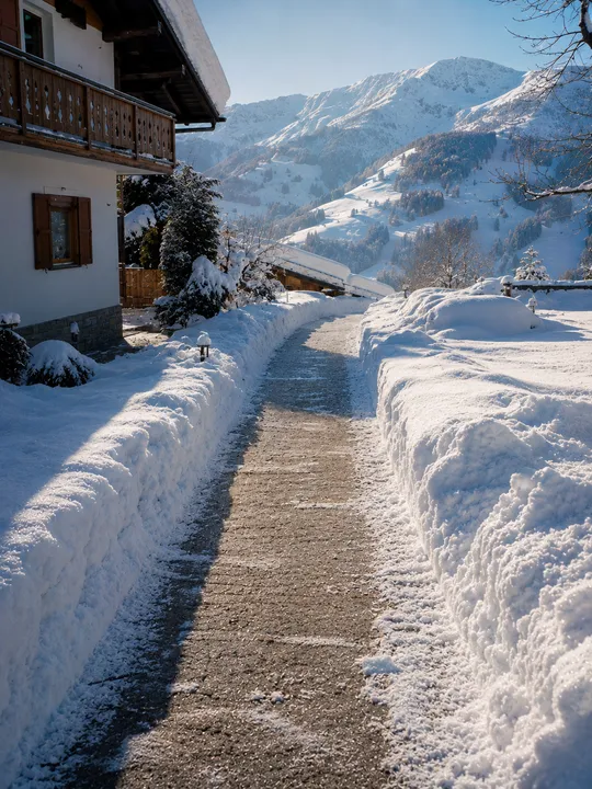 Déneigement & entretien saisonnier — Divine, Valais